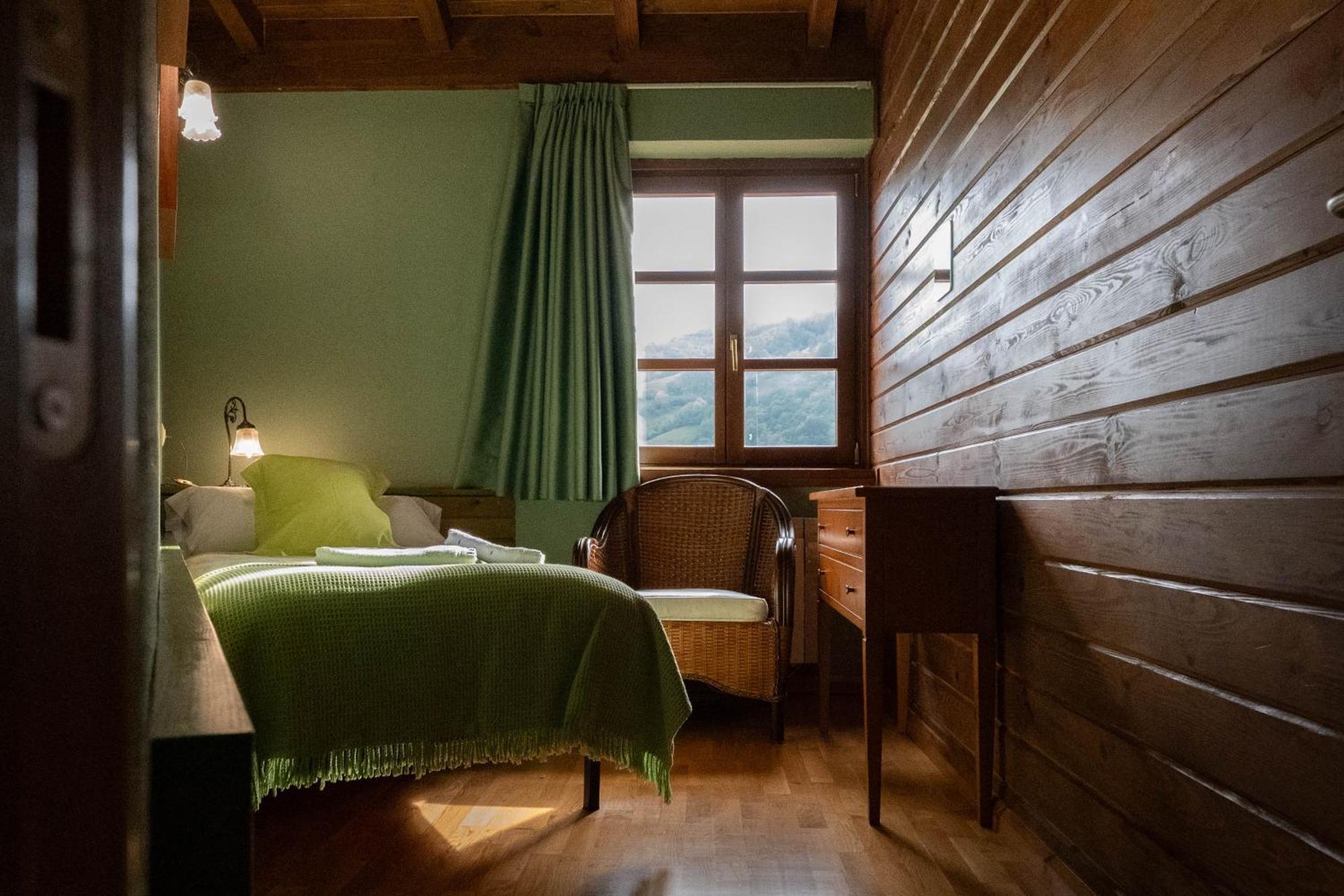 Apartamentos Rurales San Feliz Pola de Lena Exteriör bild