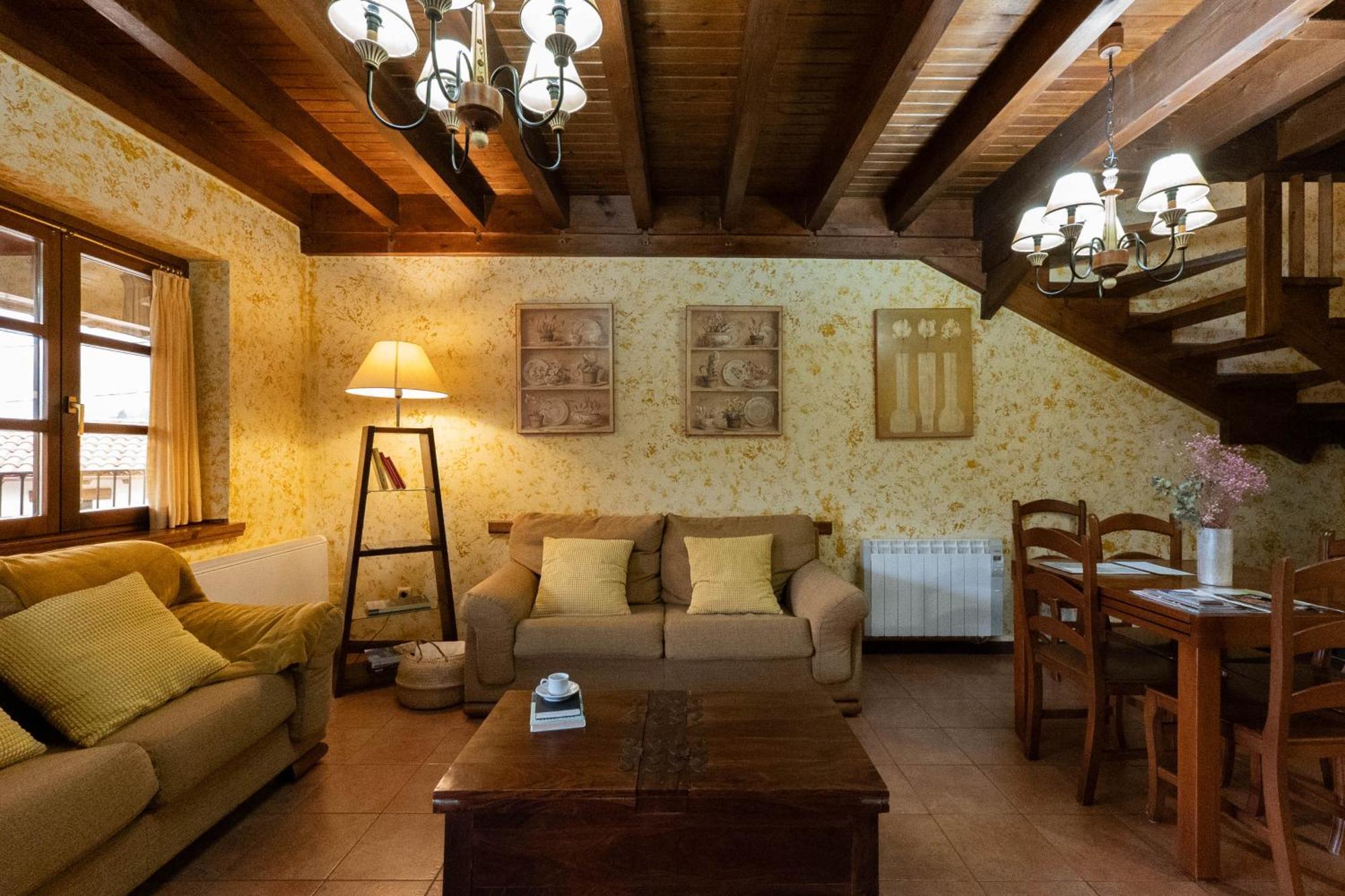 Apartamentos Rurales San Feliz Pola de Lena Exteriör bild